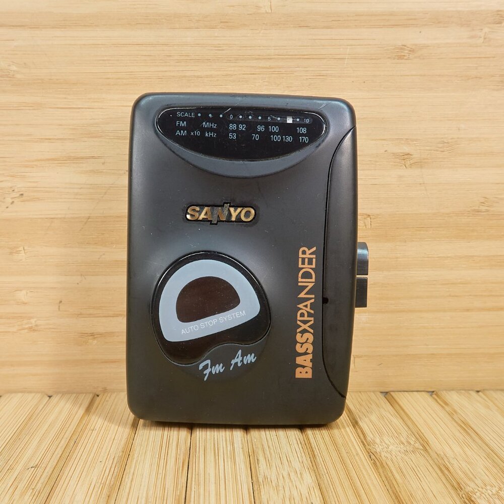 Sanyo MGR-710 AM/FM Portable Cassette Player